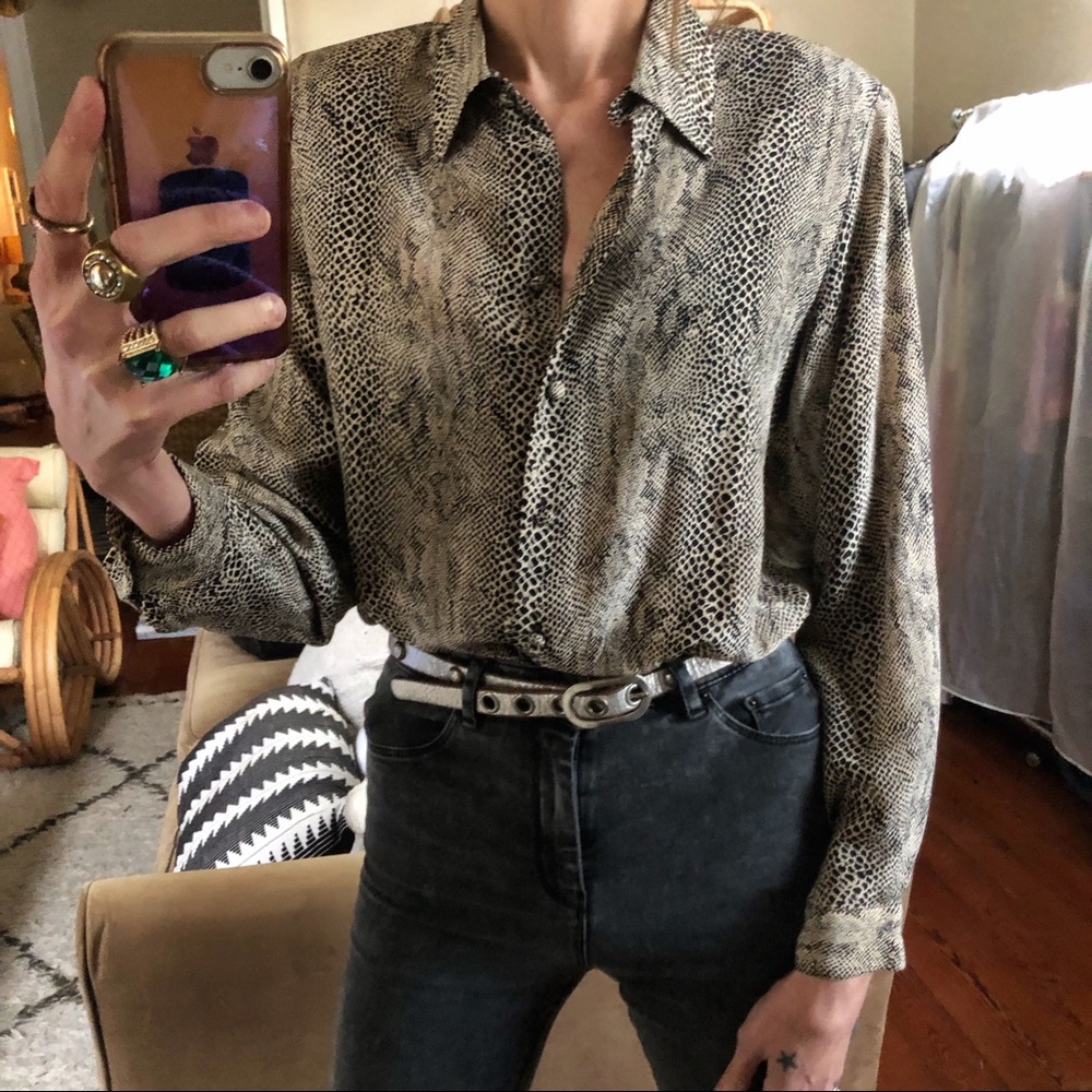 Vintage silk python print blouse - Picture 7 of 7